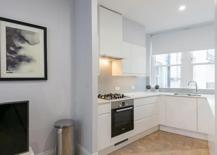 Urban Chic - Shaftesbury